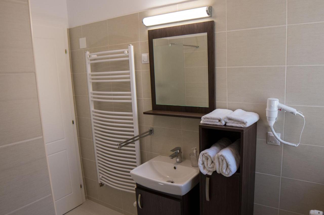 אגר Mecset Apartman מראה חיצוני תמונה
